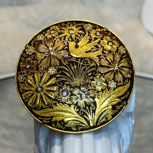 Vintage EUC Damascene Brooch/pin Gorgeous Engraving with a Rhinestone Look